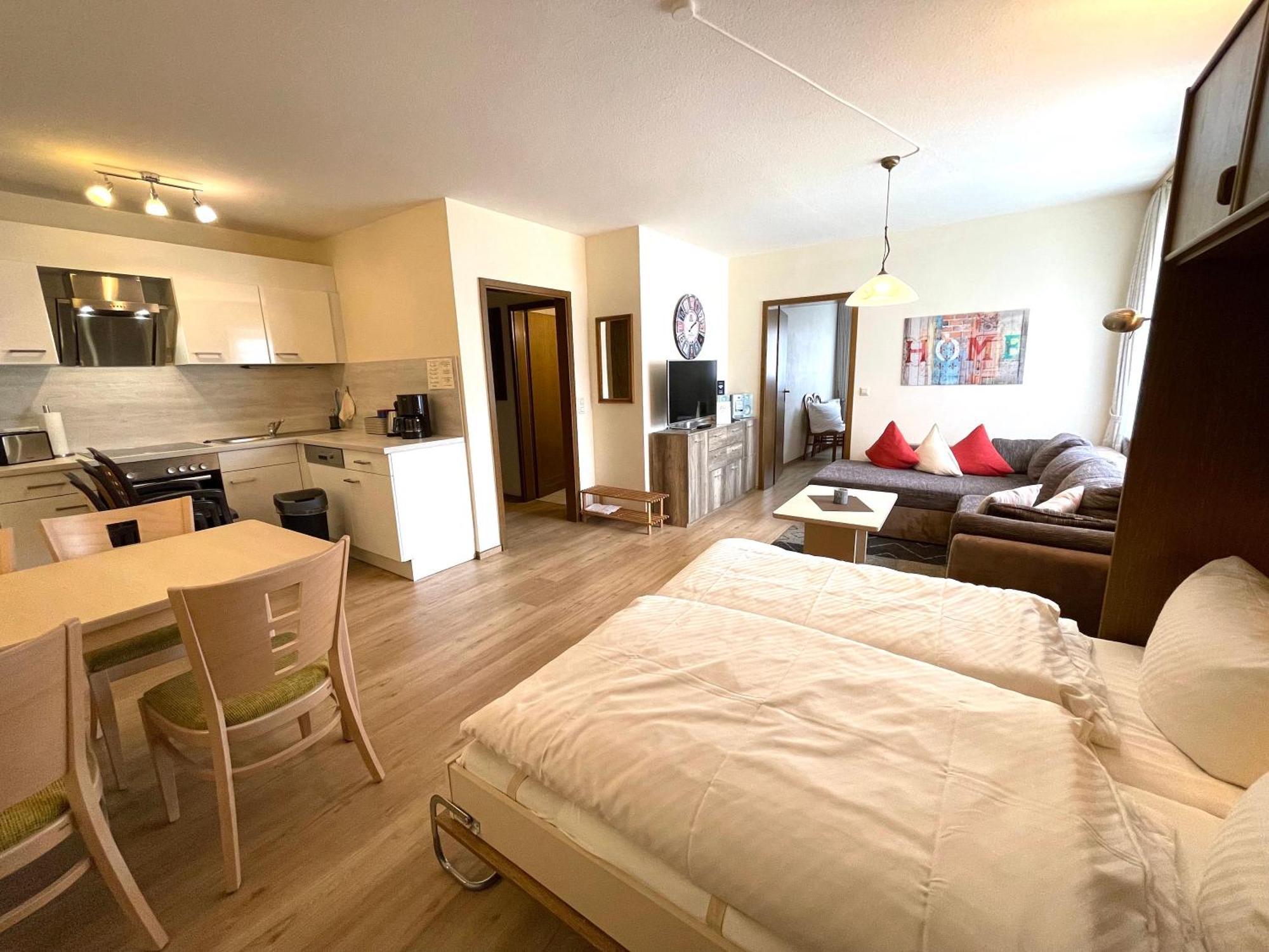 Gasthof-Ferienwohnung Zur Zweere Willingen  Luaran gambar